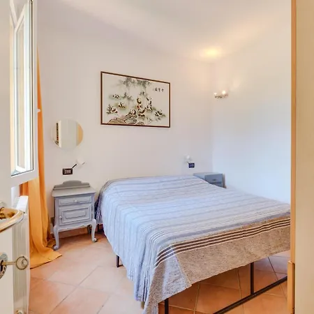 In Diano Calderina With Kitchenette Holiday home Diano Castello