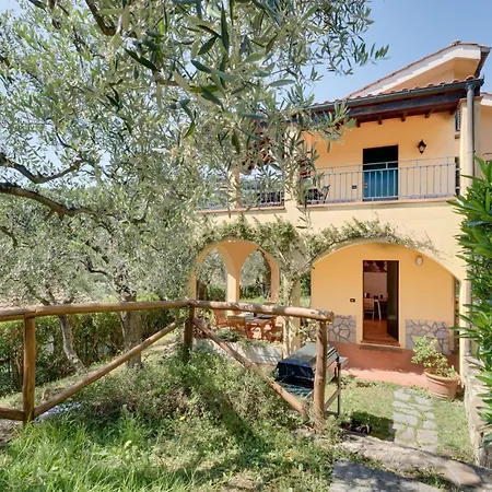 Semesterbostad Beautiful In Diano Calderina *